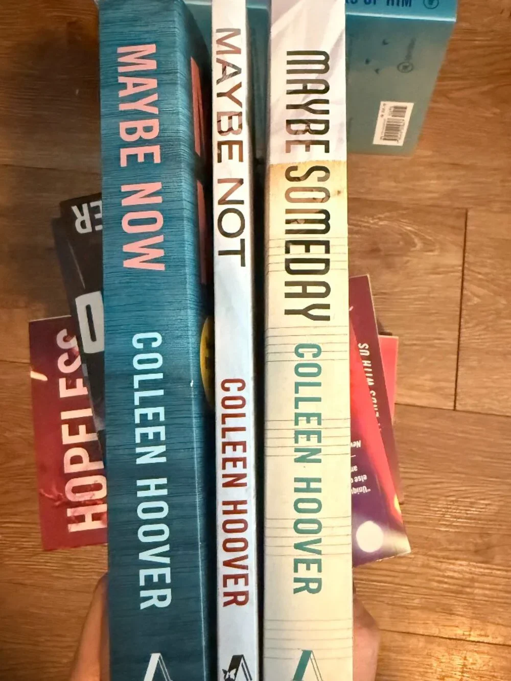 16 LIKE NEW - Lot of Colleen Hoover Books